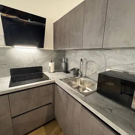 Anna Bijoux - Vatican & Metro Ottaviano Apartament *
